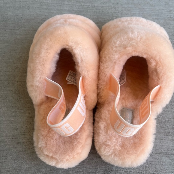 UGG Fluff Yeah Slippers, Peach, Size 8, platform - Picture 3 of 5
